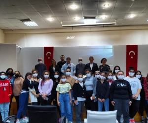 Olimpiyat Şampiyonu Busenaz Sürmeneli Kız Çocuklar Buluşması