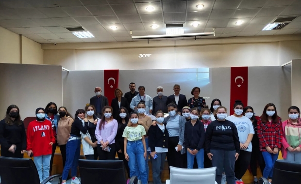 Olimpiyat Şampiyonu Busenaz Sürmeneli Kız Çocuklar Buluşması